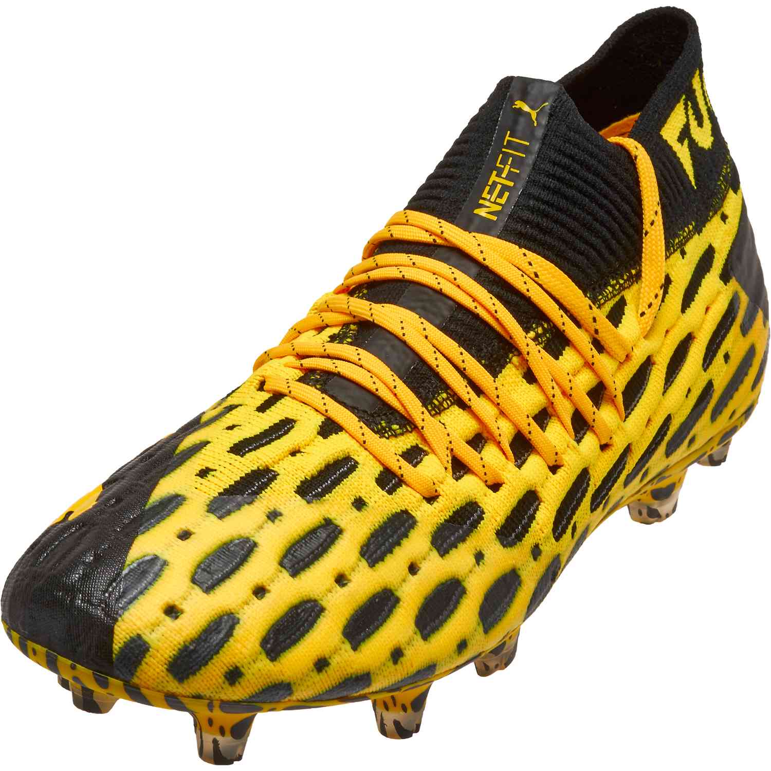 puma soccer spikes