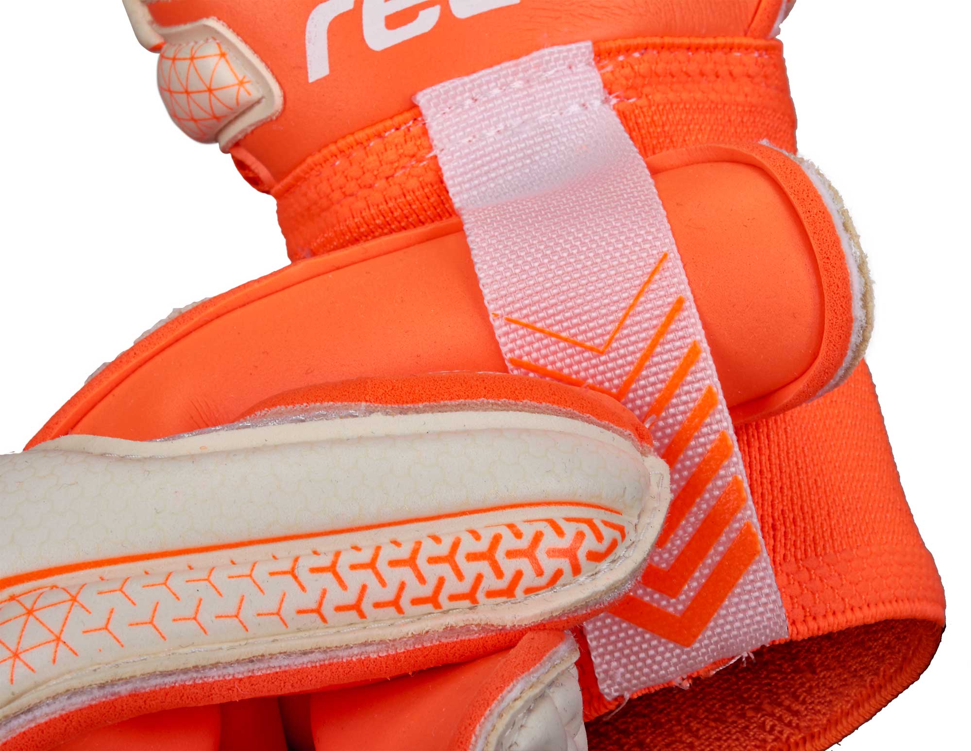 Reusch serathor discount g2