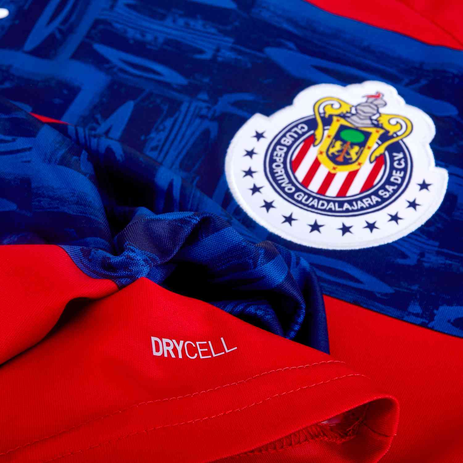 Uniforme hotsell chivas 2019