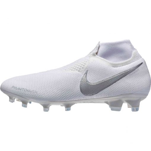 nuovo white soccer cleats