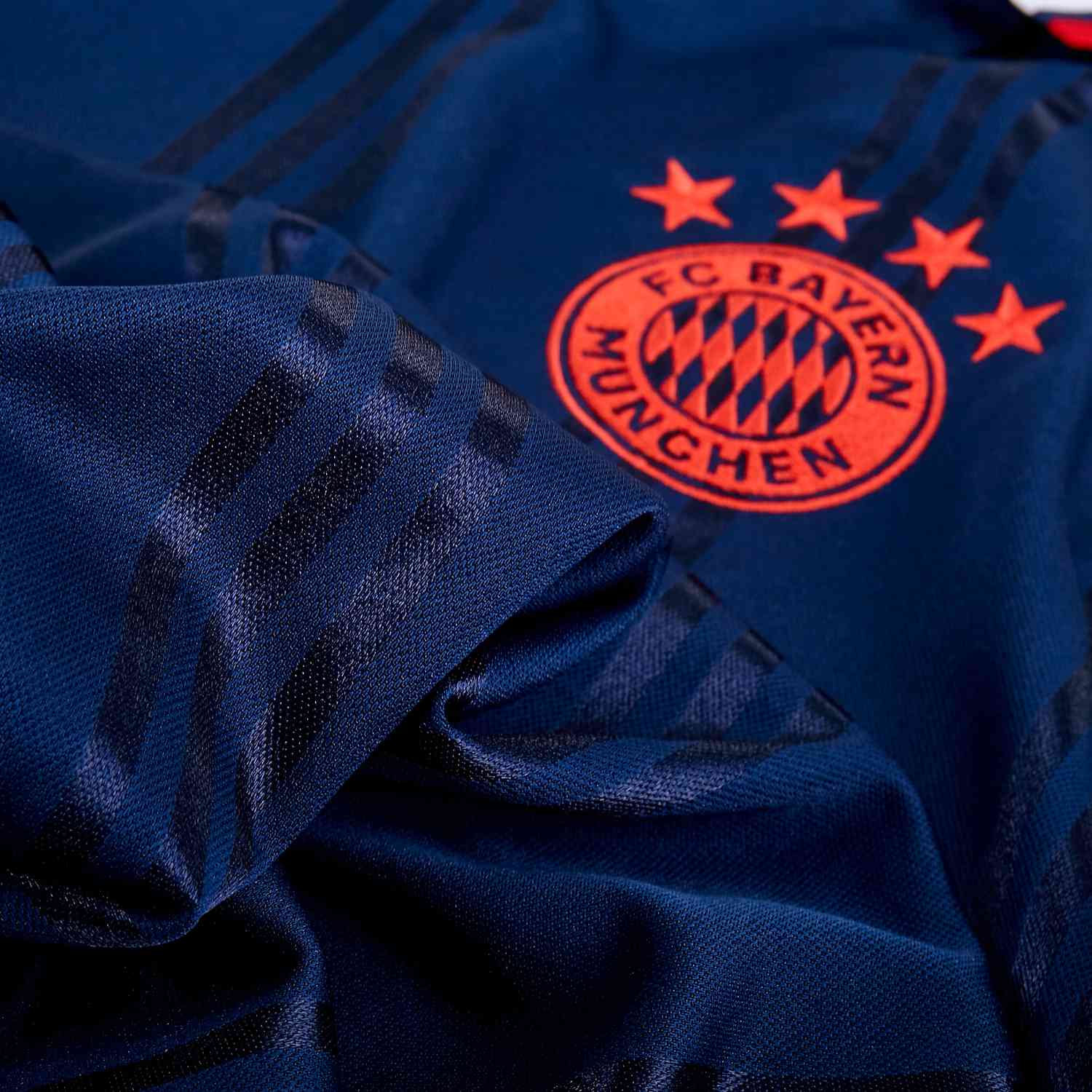 Bayern munich cheap navy jersey